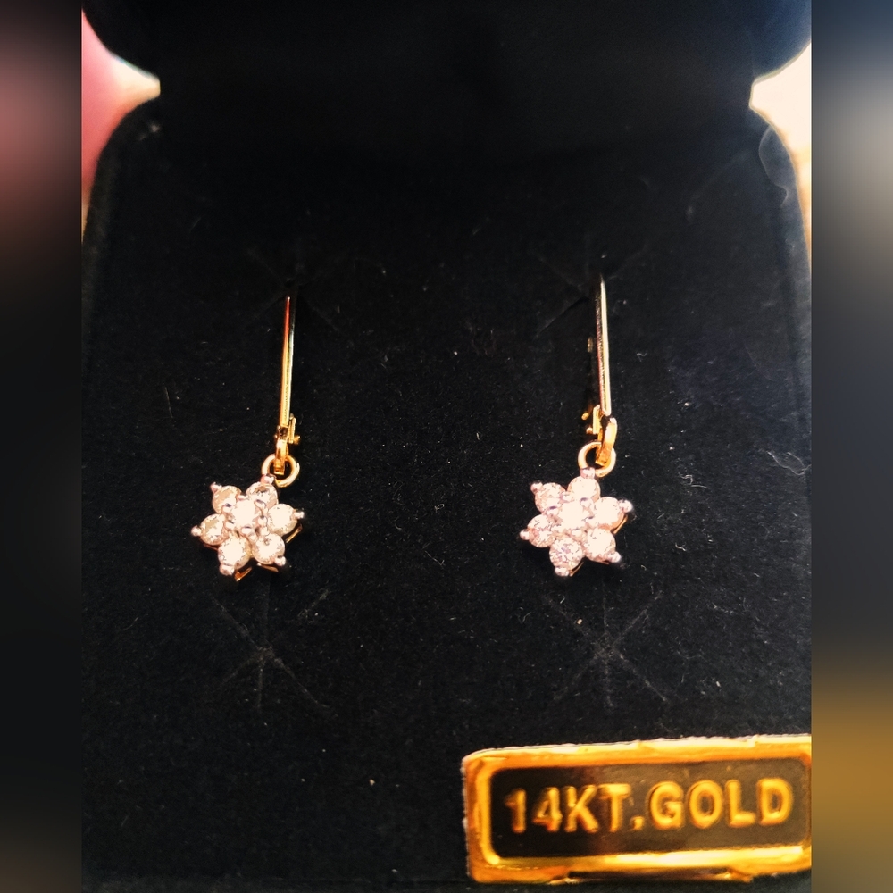 QVC Diamonique CZ Floral Star 14k gold Leverback earrings-approx. 1/3ctw